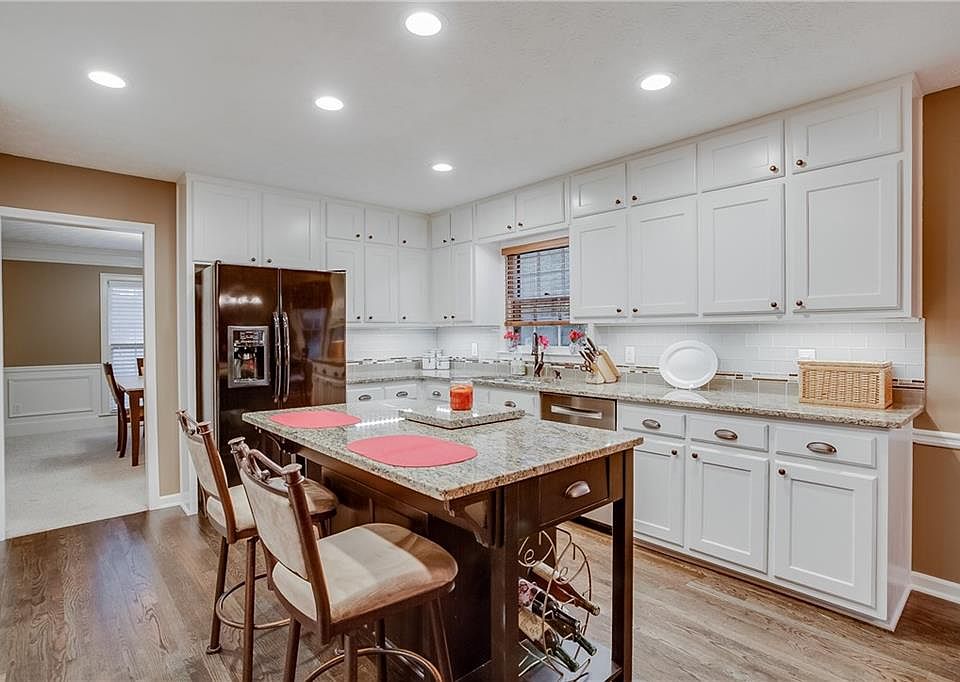 1st image of 2063 Perrin Dr
