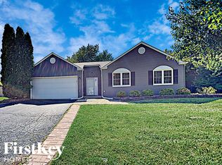 869 Fieldside Ln, Aurora, IL 60504