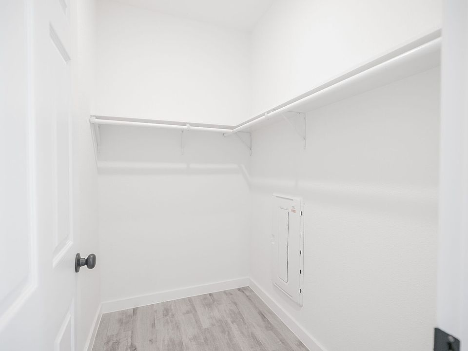 1st image of 2101 Reinke Rd #7202