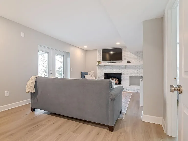 5102 Beauregard Ln — Photo 14
