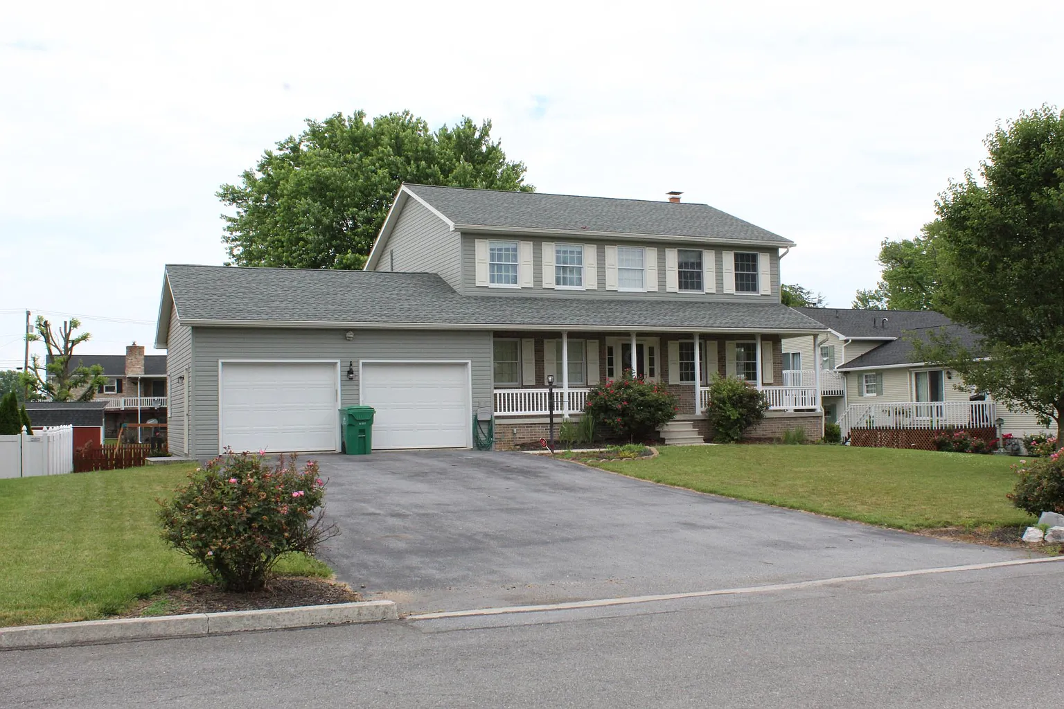 659 Lohman Ave photo 1