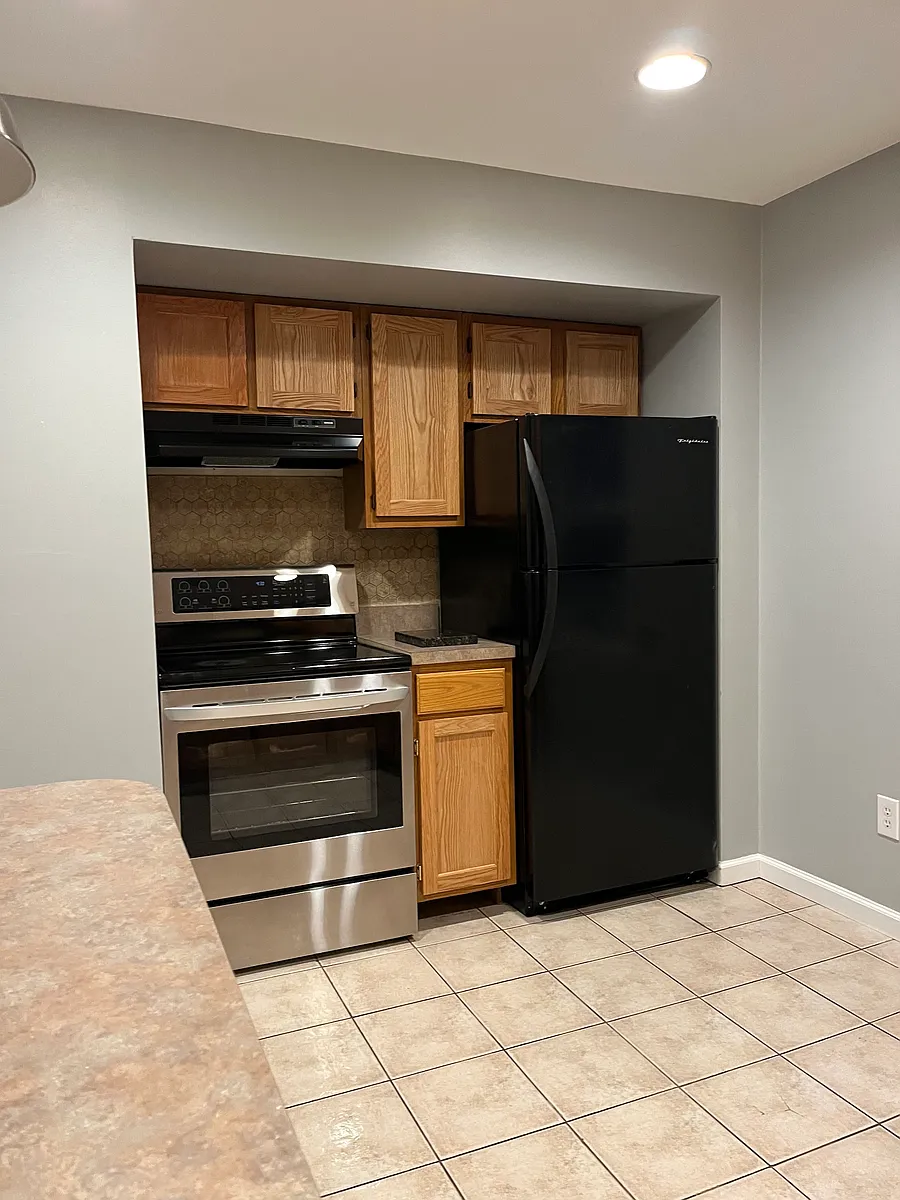 Building Photo - 1409 Milton Ave #2