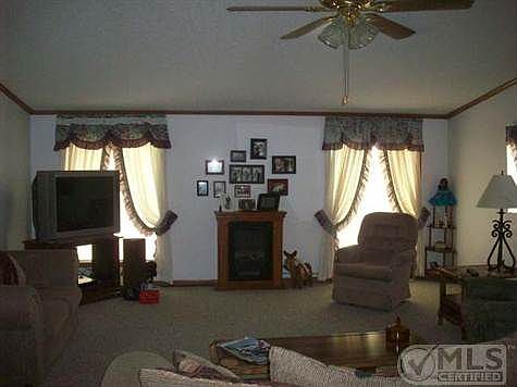 Living Room with vaulted ceilings