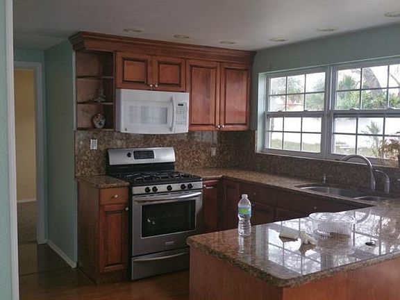 4th image of 6822 Wayside Ct