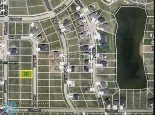 7449 Claire Dr S, Fargo, ND 58104