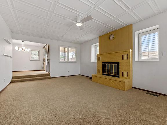 5th image of 46 Regency Blvd APT J