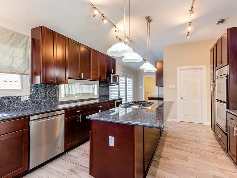 3006 Conway St — Photo 12