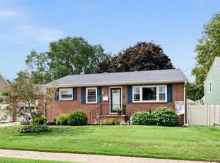 11 Alton Rd, Hamilton, NJ 08619