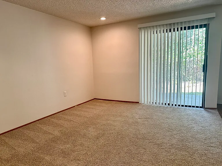 Sherwood Apartments — Photo 5