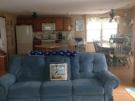 2nd image of 129 55th St #S