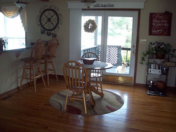 5th image of 105 Deer Cir