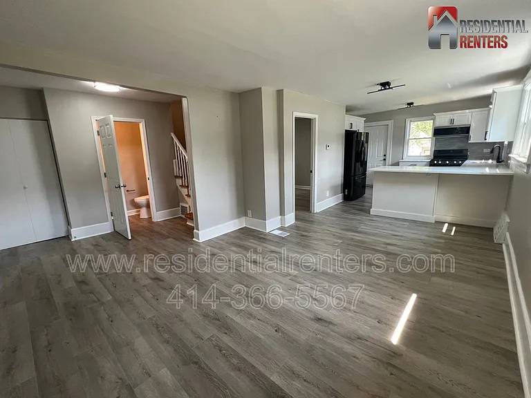 5426 N 41st St — Photo 2