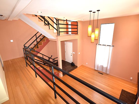 4th image of 763 Loma Verde Ave #B