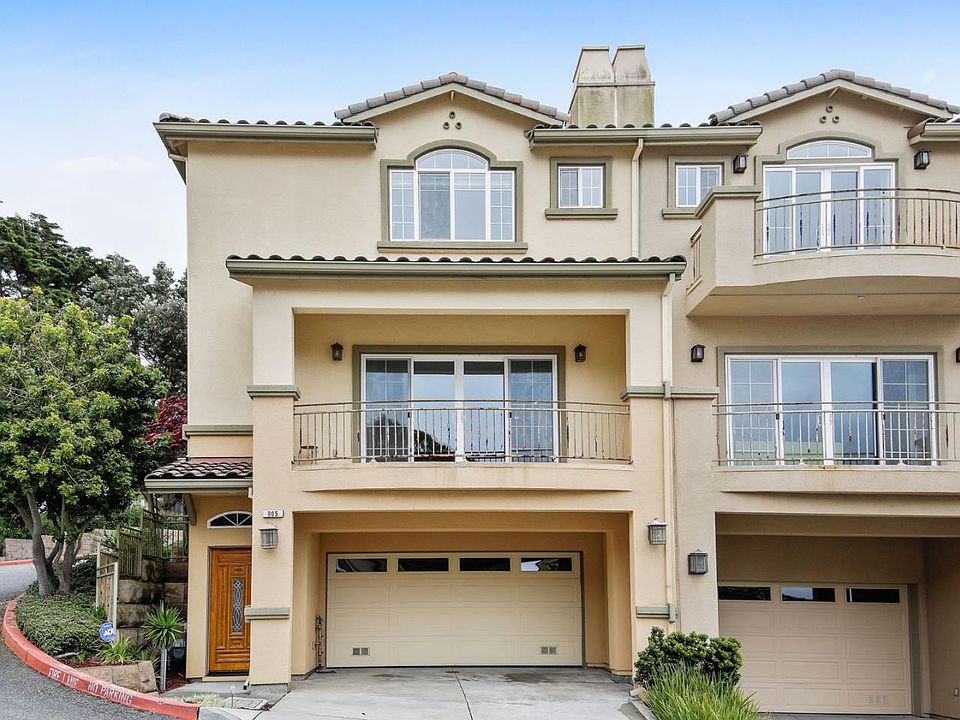 1st image of 805 La Montagne Pl
