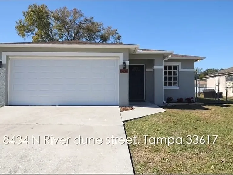 8434 N River Dune St — Photo 1