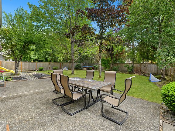 3rd image of 26119 SE 39th Way