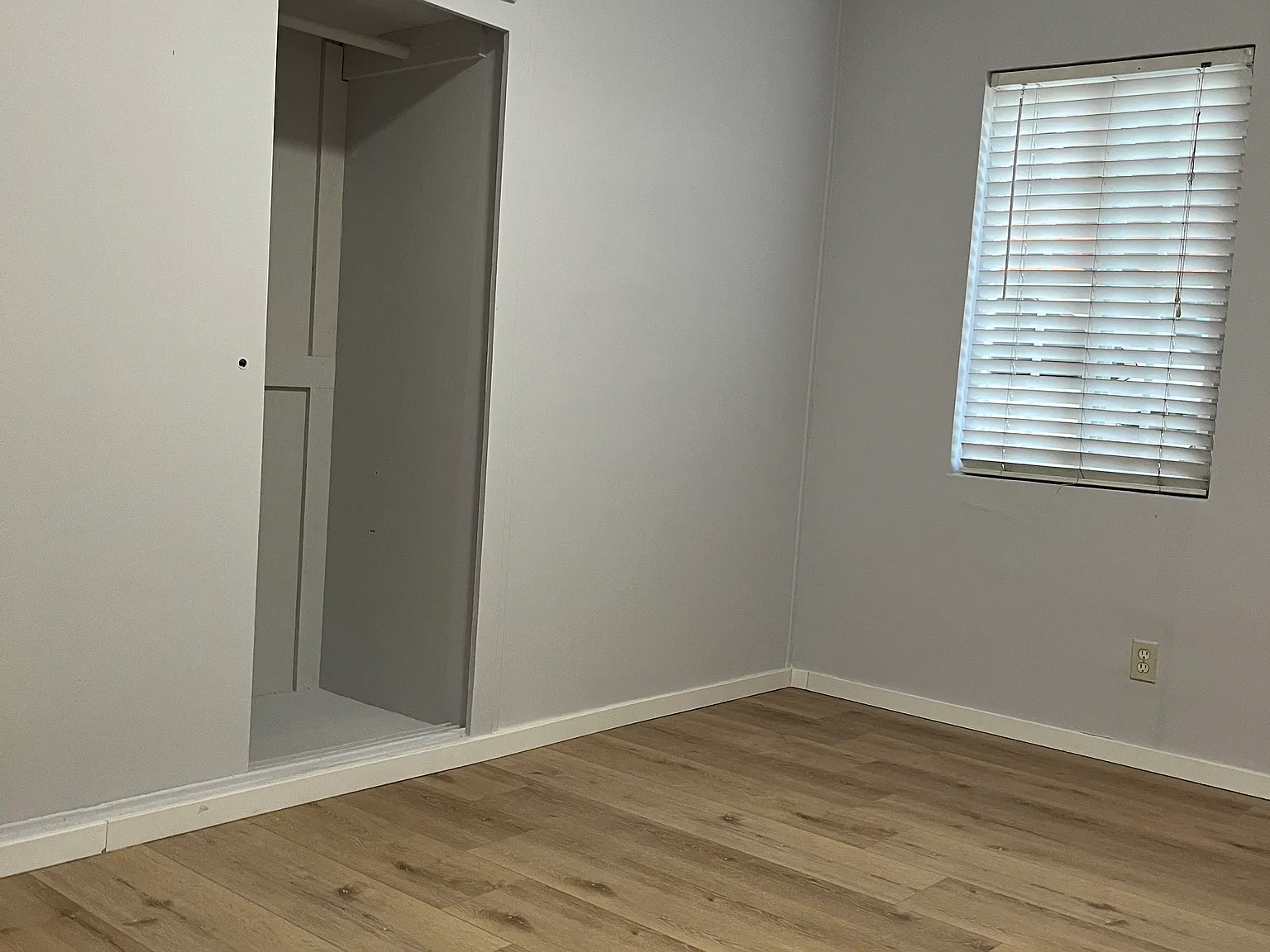 2 bed, 500 sqft, $2,500 — Photo 4