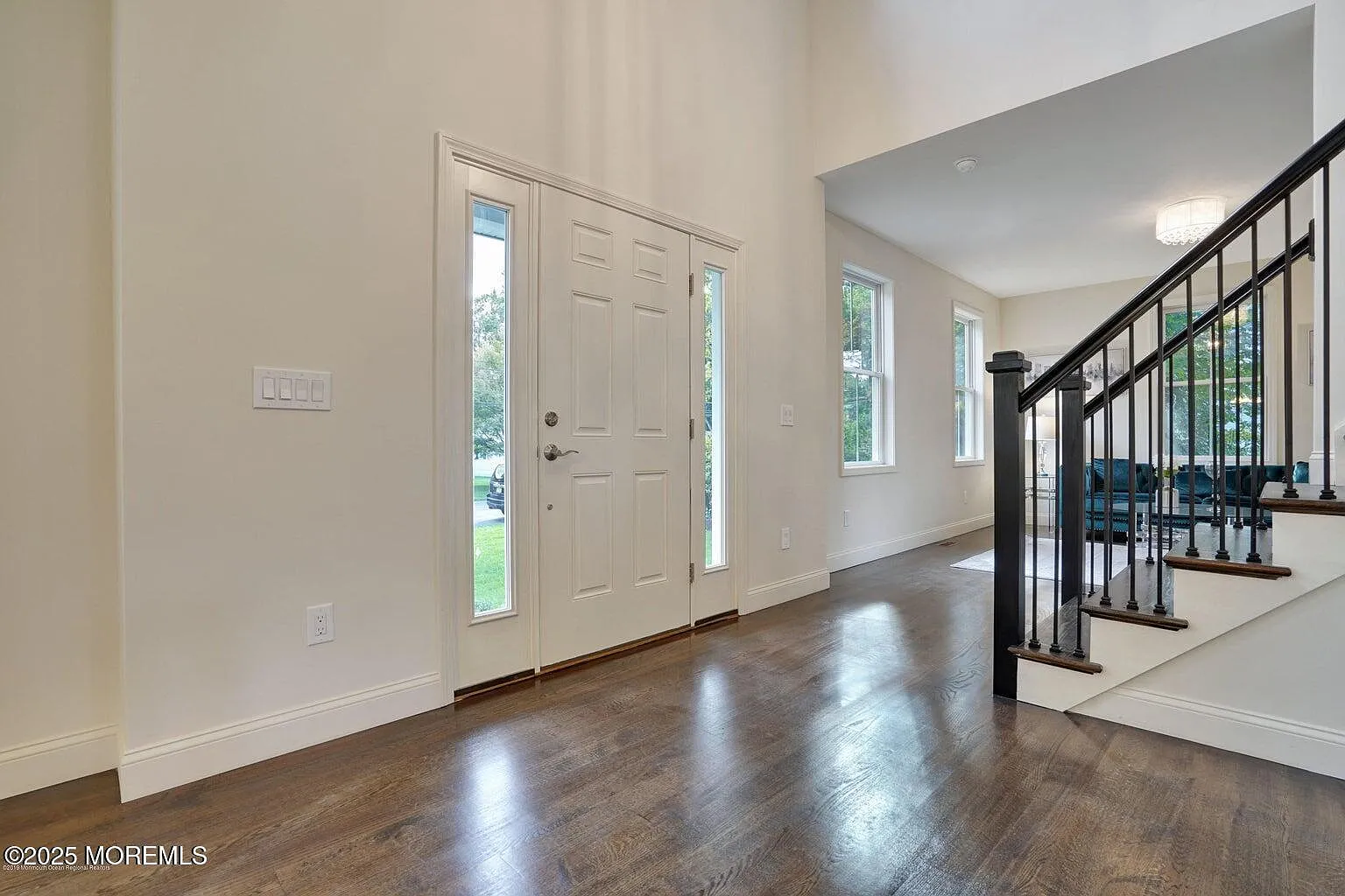 4 bed, 2.5 bath, 2520 sqft, $2,900 — Photo 4