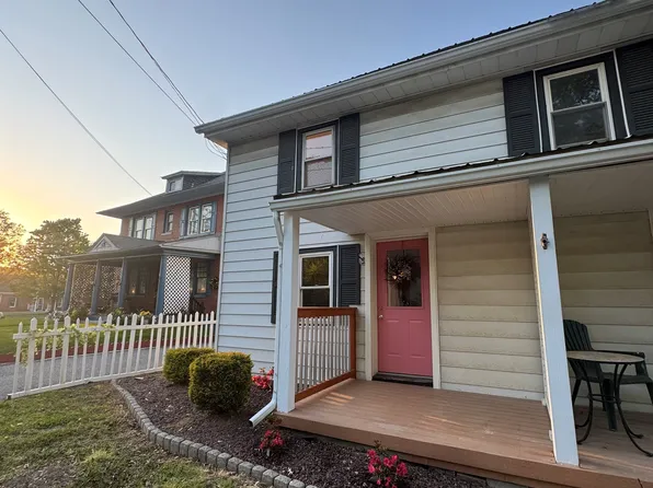 925 Village Rd, Lancaster, PA 17602