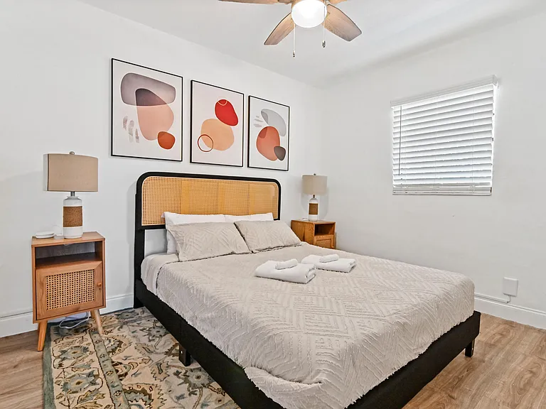 1032 W Jennings St — Photo 27