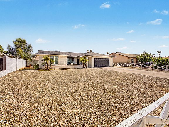 3rd image of 3513 E PUEBLO Avenue
