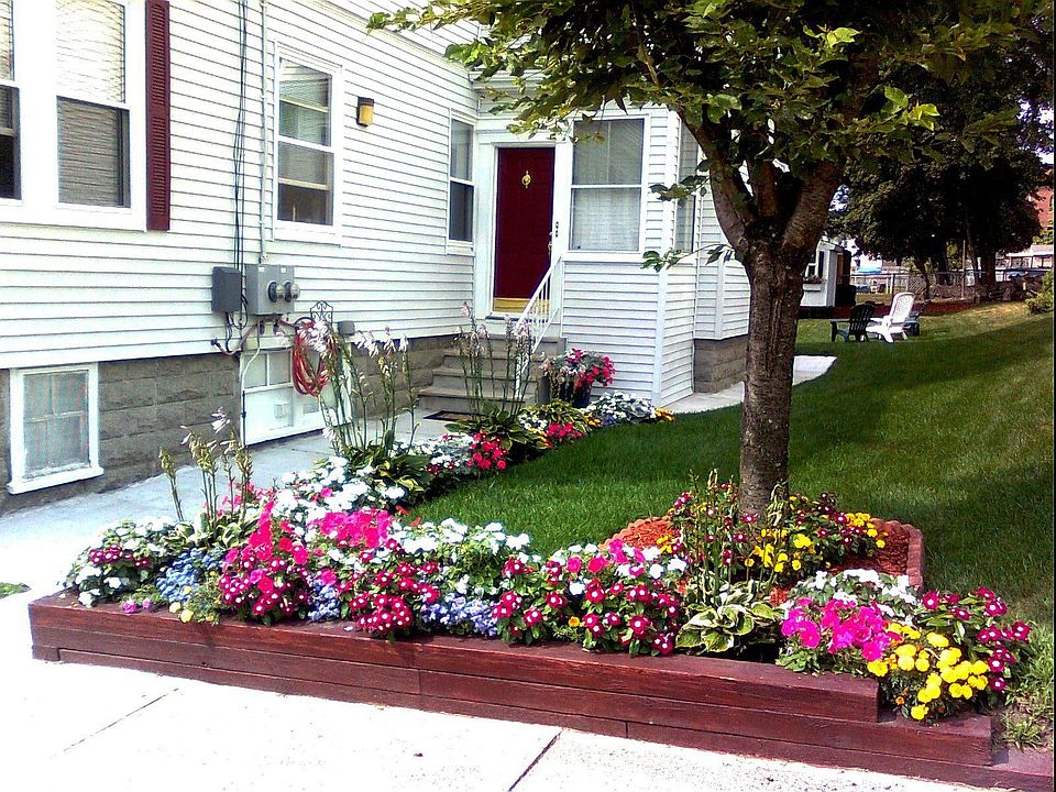 2nd image of 278 Center St