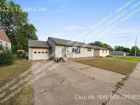 3rd image of 2512 S Lyndale Ave