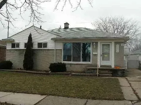 26241 Marlene St photo 1