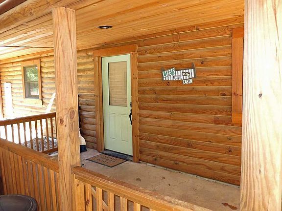 4th image of 2155 Almond Rd