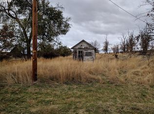 222 NW 3rd St, Grass Valley, OR 97029