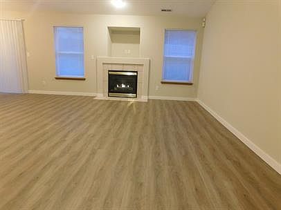 Photos of a similar unit.