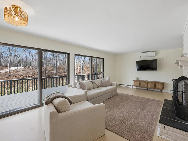 6 Laurel Dr — Photo 11