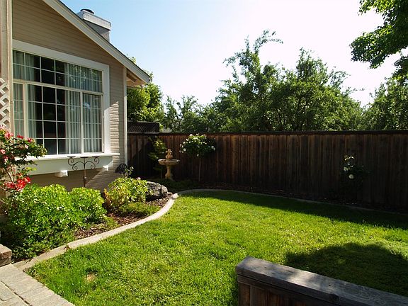 4th image of 1552 Crestwood Dr