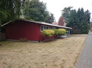 9015 45th Ave SW, Seattle, WA 98136