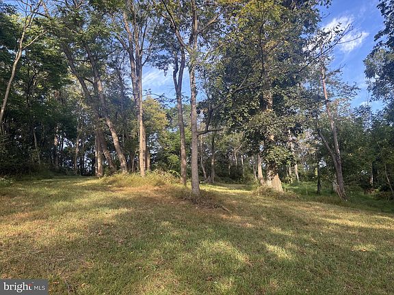 3rd image of 2 Wolfsville Rd