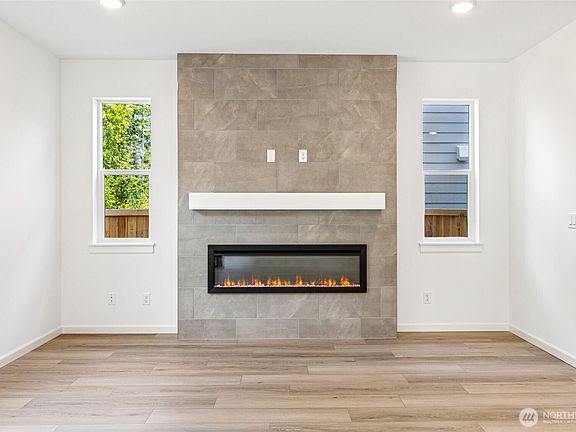 4th image of 4615 85th Avenue NE #30
