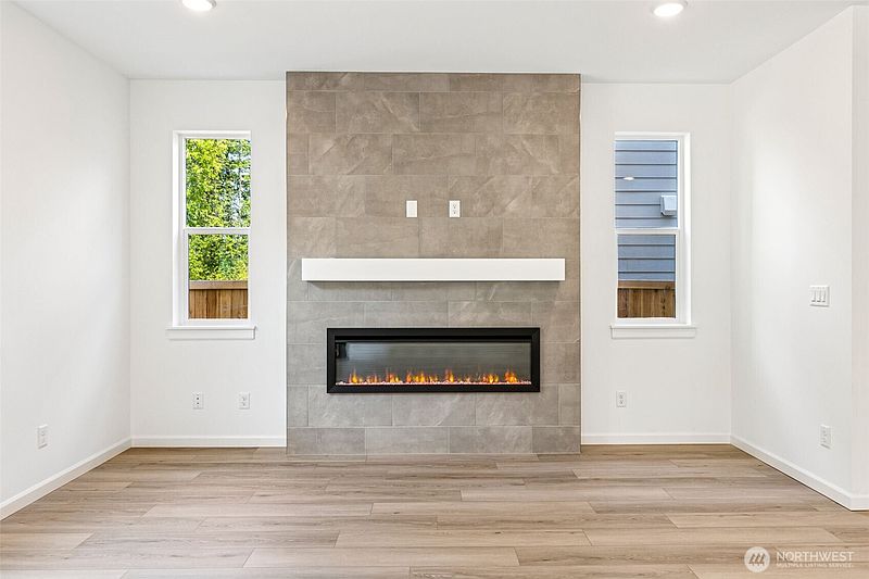 4th image of 4615 85th Avenue NE #30