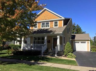 8 Taylor St, Saratoga Springs, NY 12866