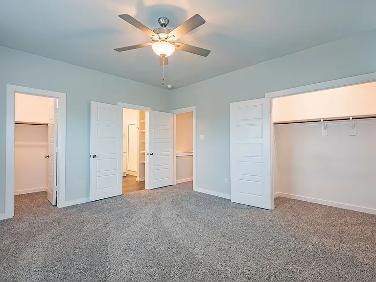 640 Wheatfield Dr — Photo 13