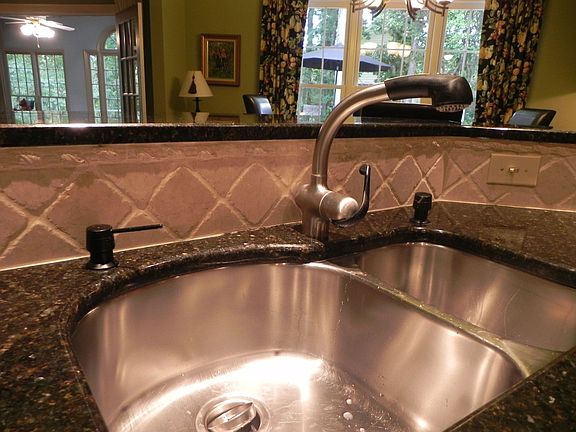 4th image of 110 Georgian Manor Ct