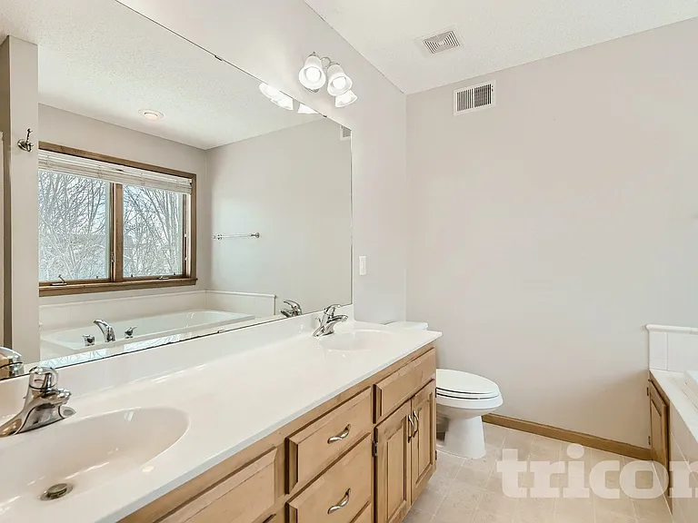 2056 Staghorn Dr — Photo 14
