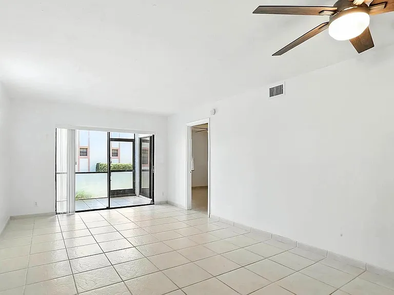 3050 Norwood Pl #N112 — Photo 7