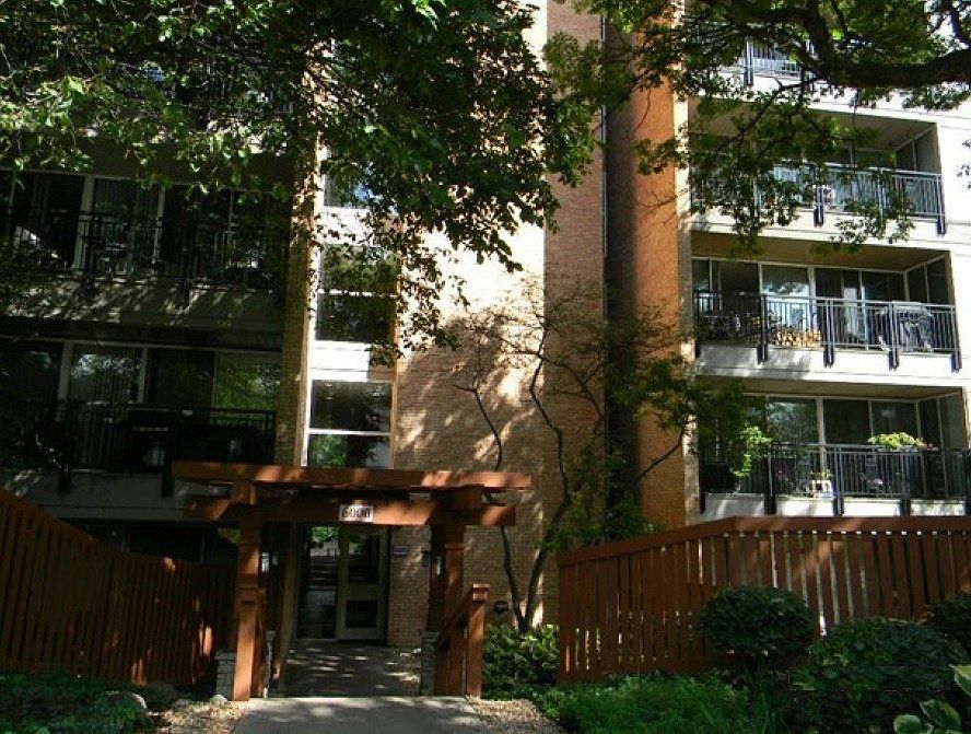 1st image of 6000 Oakwood Dr #6000-4B