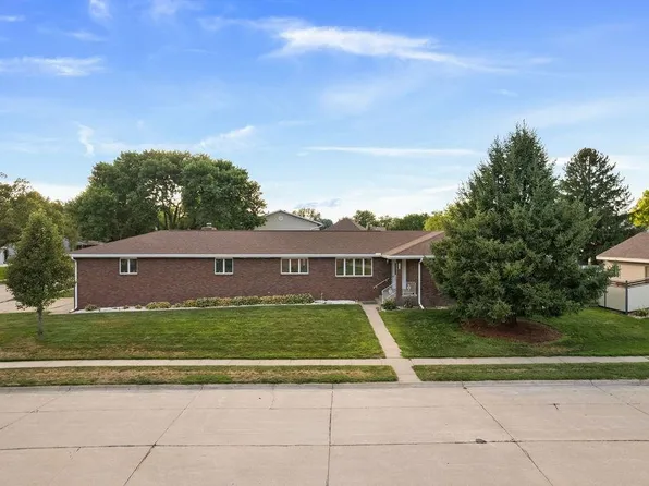 3496 Linden Dr, Columbus, NE 68601