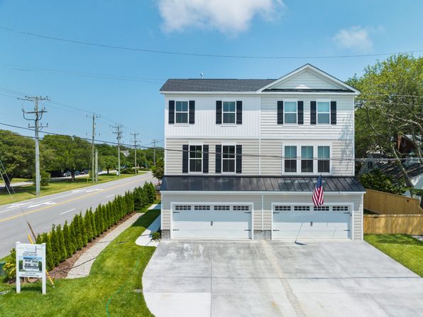 virginia-beach-virginia-446748317 picture