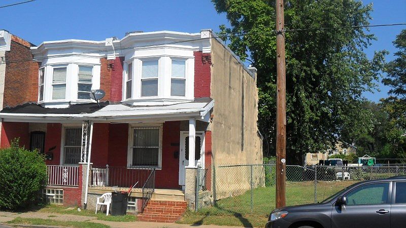 1st image of 2119 W Spencer St