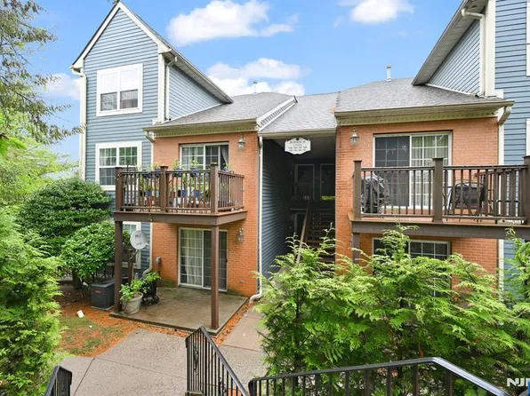 347 Cambridge Dr, Ramsey, NJ 07446