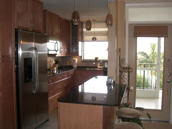 2nd image of 109 Paradise Harbour Blvd APT 510
