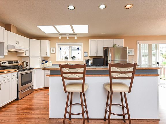 5th image of 4714 Muir Rd #108