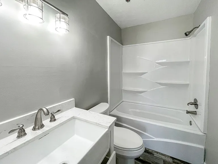 District on Bethel — Photo 12